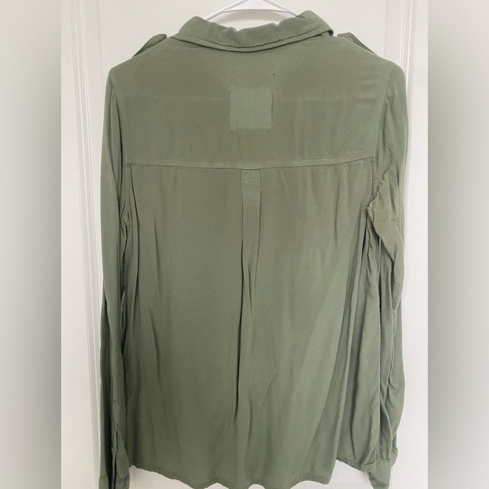 A&F soft button down - Picture 3 of 5
